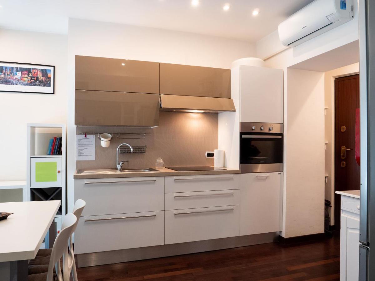 The Best Rent - Modern Duomo Apartment 밀라노 외부 사진