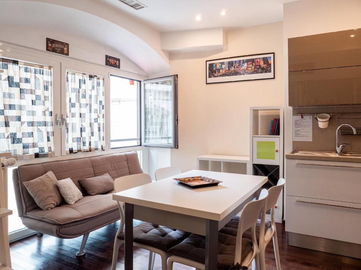 The Best Rent - Modern Duomo Apartment 밀라노 외부 사진
